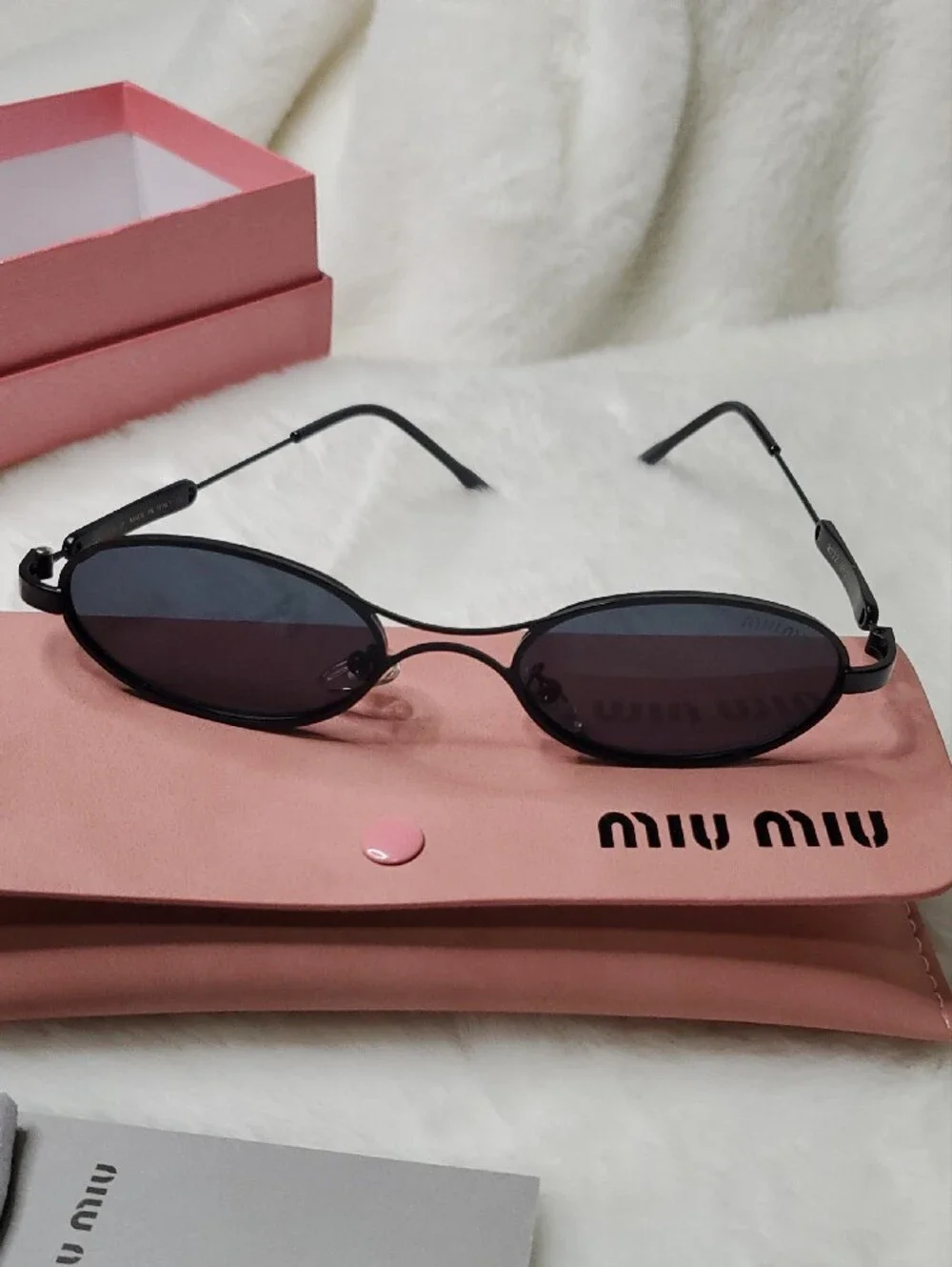 CC Boutique miu oval
